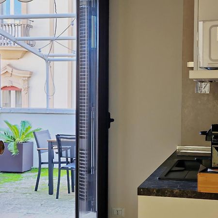 Blu Mazzini 1 - Appartamento Luxury Con Terrazza Privata Lecce Bagian luar foto